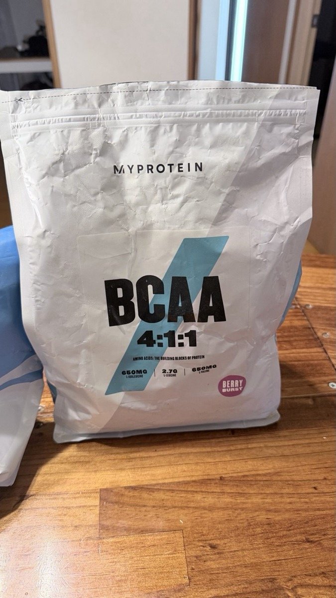 覆面アスリートが飲んできたマイプロテイン BCAA 4:1:1 ベリーバースト味 1kgの袋